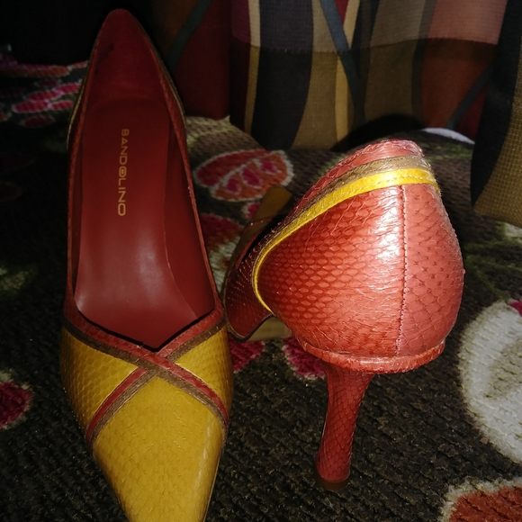 Pumps - Picture 4 of 4